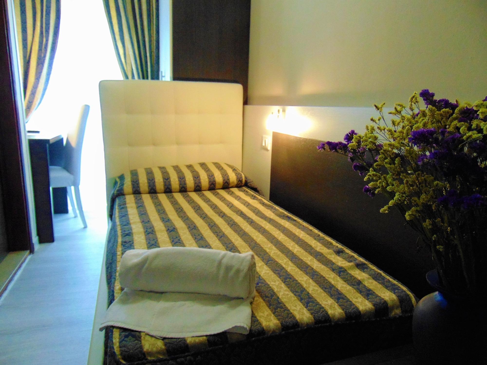Hotel Columbus Caorle Exterior photo