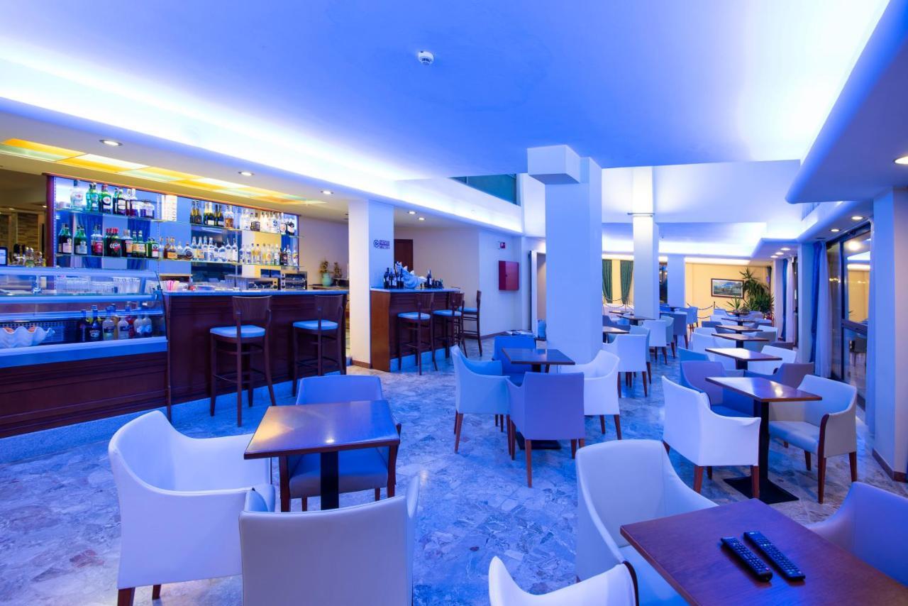 Hotel Columbus Caorle Exterior photo