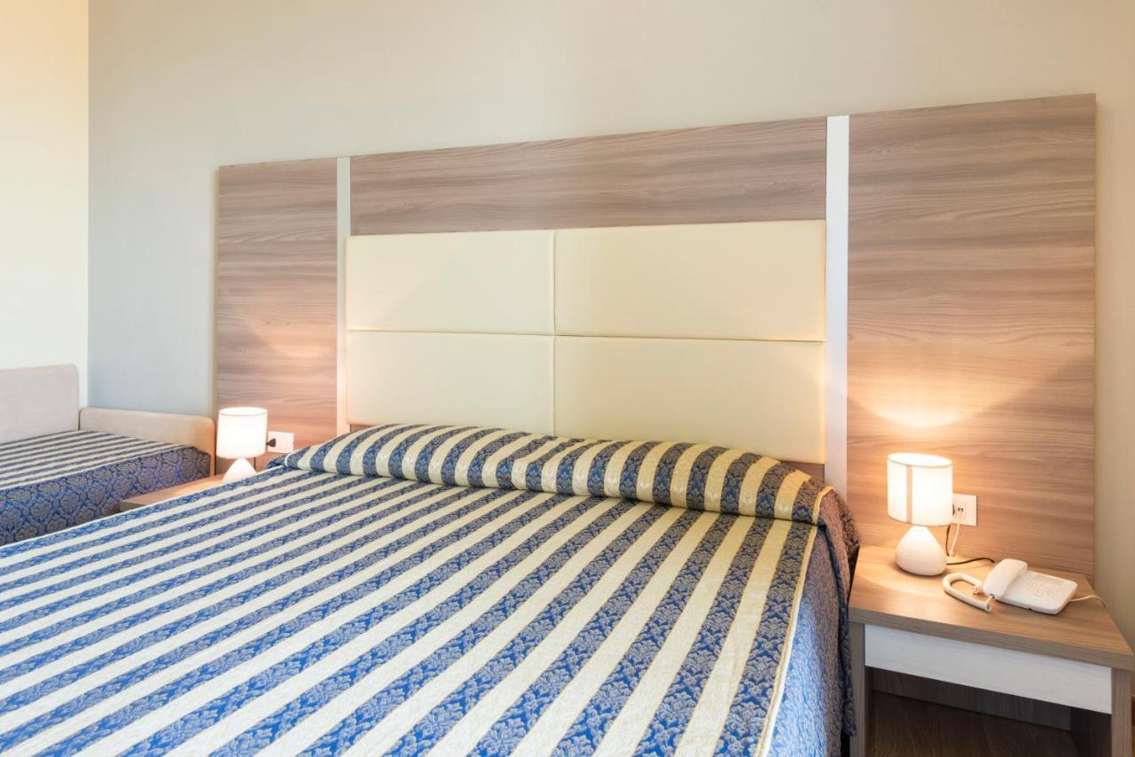 Hotel Columbus Caorle Exterior photo