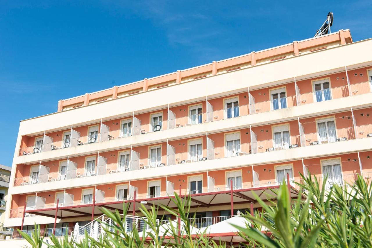 Hotel Columbus Caorle Exterior photo